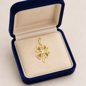 Złota zawieszka koniczynka na szczęście diamentowana proby 585