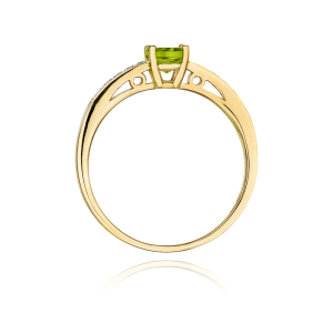 Złoty pierścionek z Oliwinem 0,60ct i Brylantami próby 585. W-0066O
