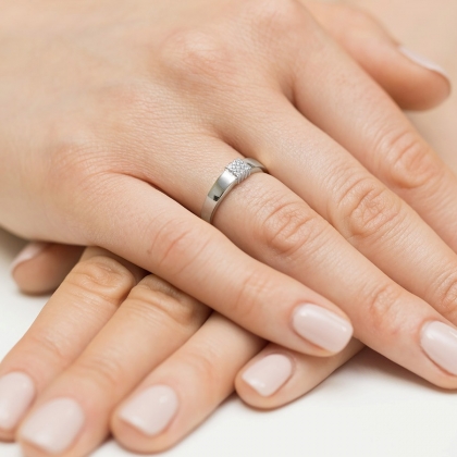 Pierścionek z Brylantami 0,05ct - złoto próby 585. W-0417