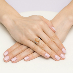 Pierścionek z Morganitem 2,80ct i Brylantami ze złota próby 585. W-0527